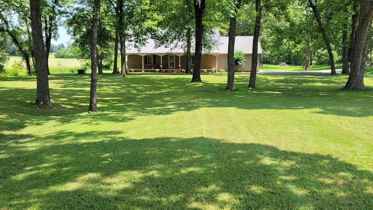Salado House | Peace and privacy abound. Sit and watch the wildlife