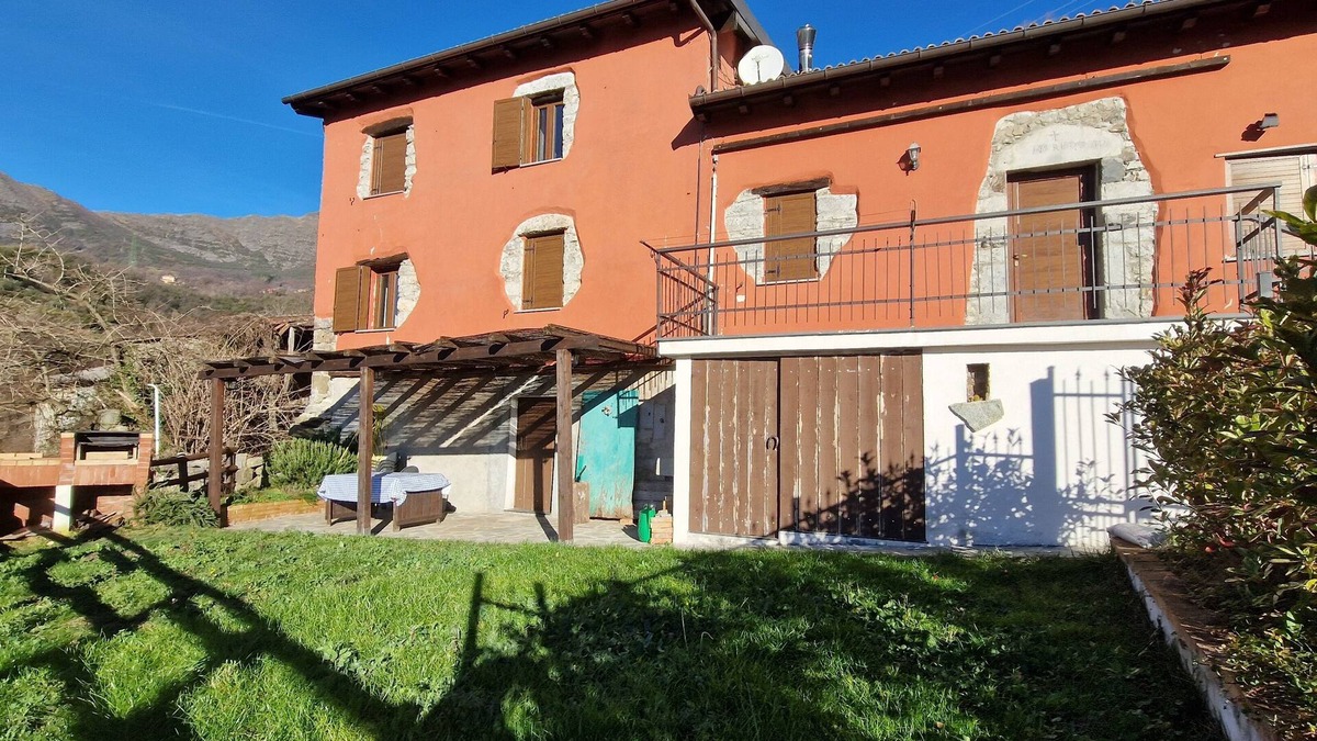 San Colombano Certenoli House | Peace and Relaxation 30 min from the sea. Ca'Liggia.