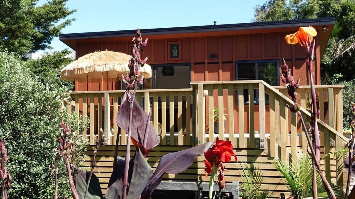 Waihi Beach Cabin | Peace of Bali 1 bed cabin set in a tropical garden with WiFi & AC in Waihi Beach