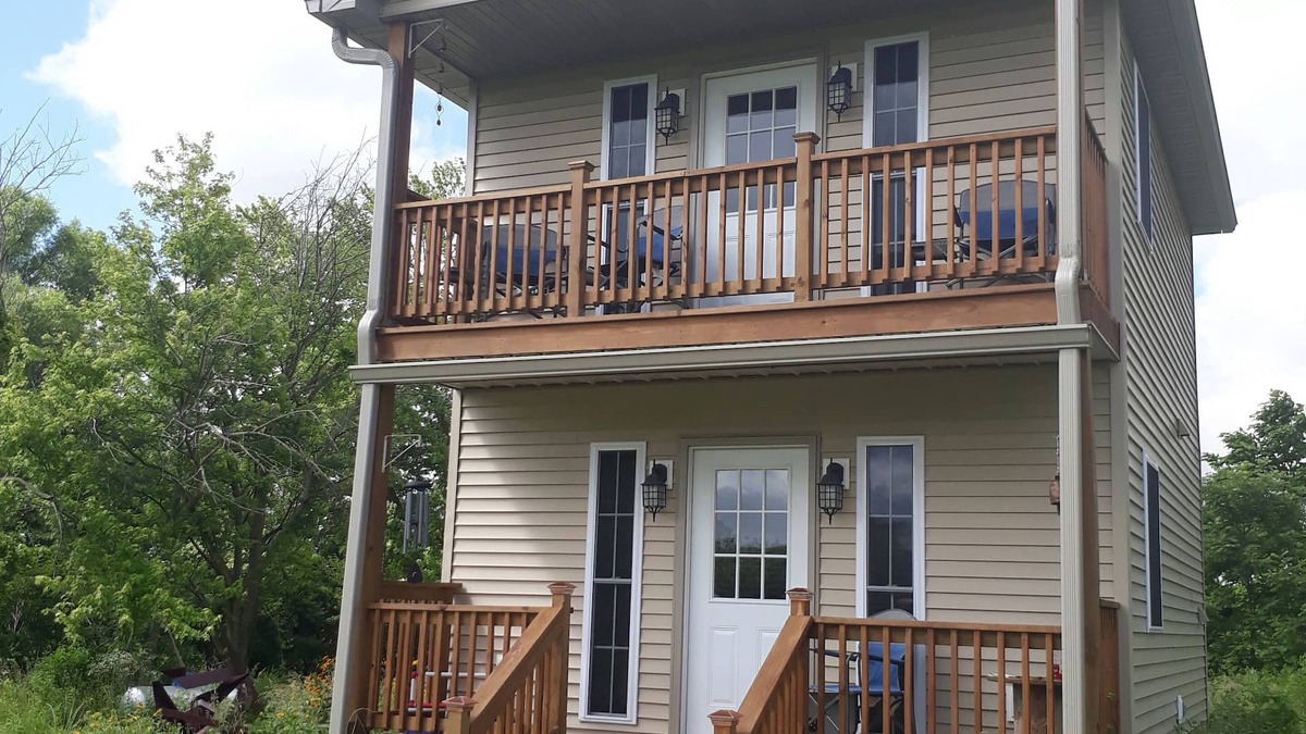 Murrayville House | Peace on the Prairie Too - Tiny House, Pets Allowed, No cleaning fee.