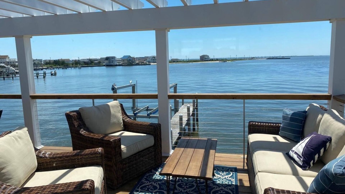 Tuckerton Beach House | Peace & quiet at the Jersey Shore! All the best stuff without all the chaos.