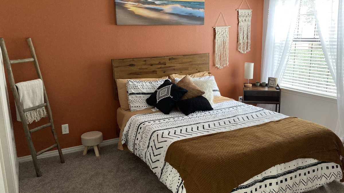 Irving Apartment | Peace, Serenity, Central ✨Longterm Discount ✨, Free Parking