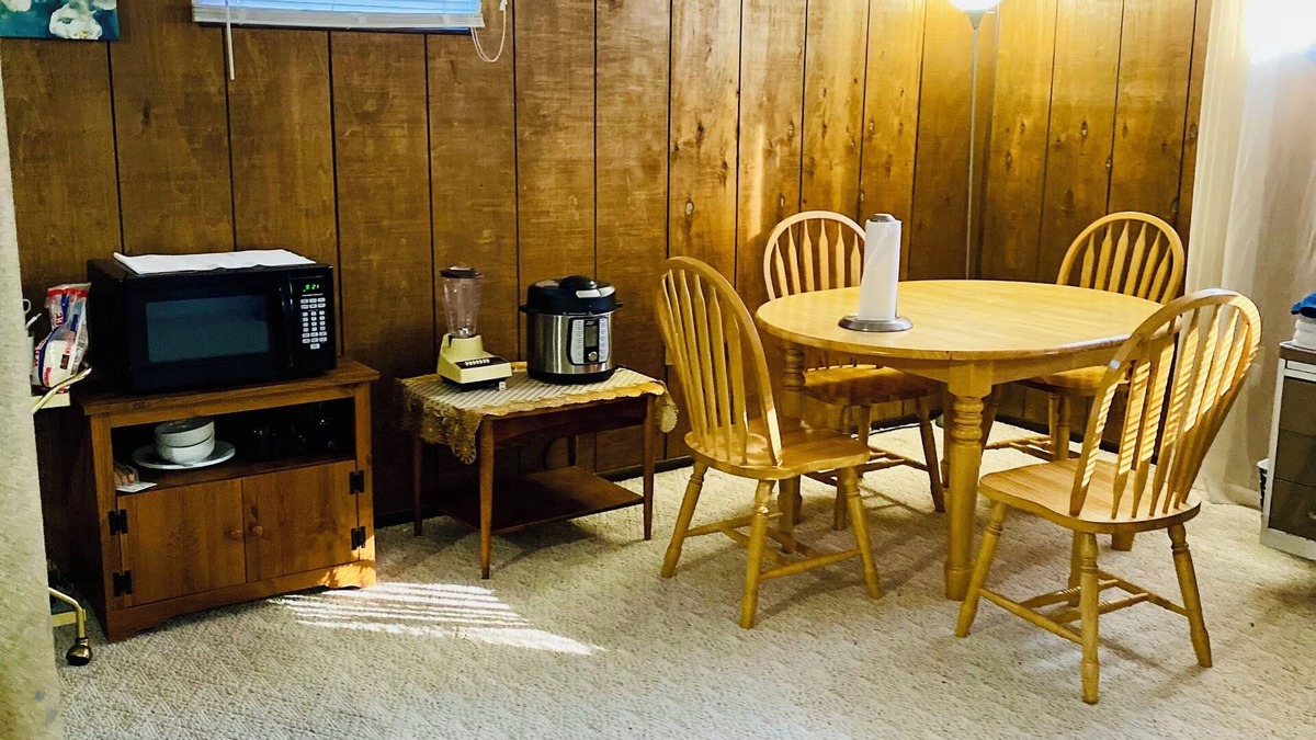 Elsmere House | Peaceful 1 bedroom 1 full bath separate entrance basement in central Florence ky