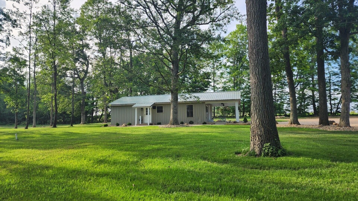 Mount Vernon Cottage | Peaceful 1-bedroom cottage with WiFi, AC in the country