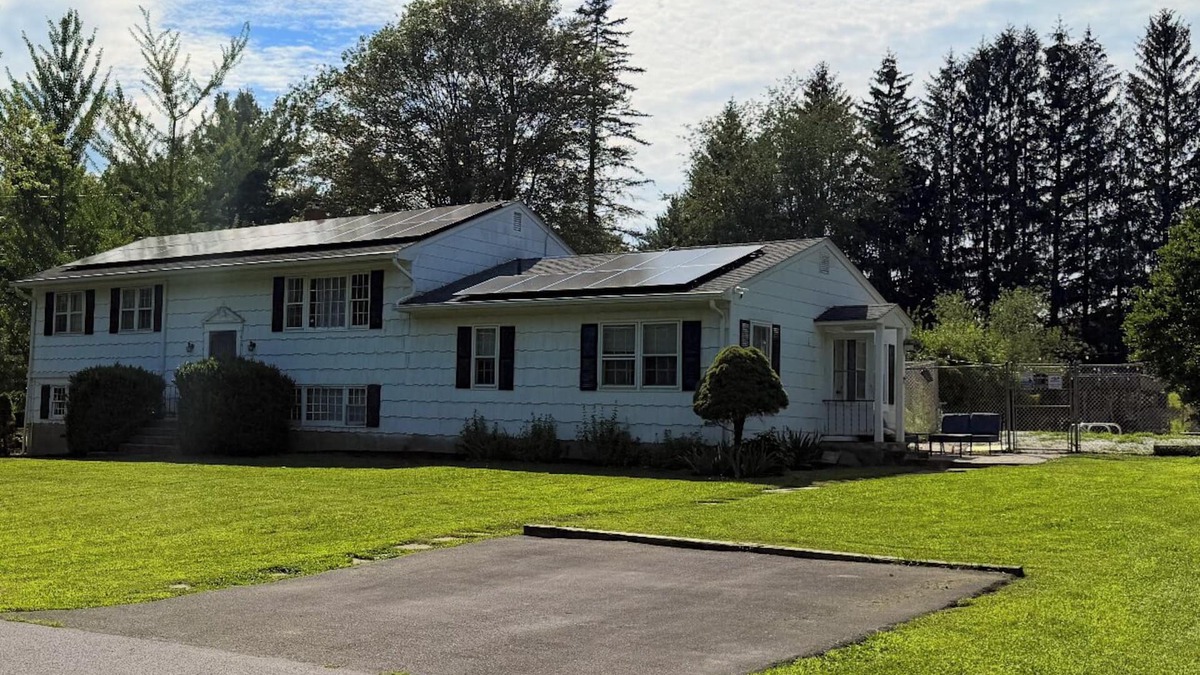 Goshen Apartment | Peaceful 1-bedroom Suite in Goshen NY, 5 mins from Legoland! AC, Wi-fi, Pool inc