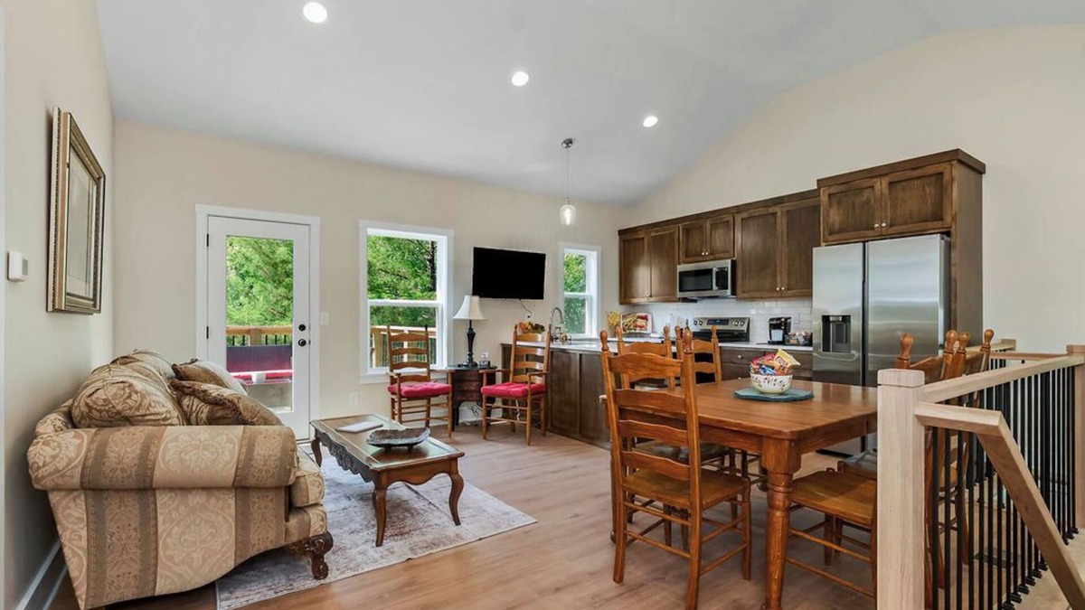 Linn Valley House | Peaceful 2-Bedroom Family Cabin-Scenic Views & Great Amenities-Sleeps 6