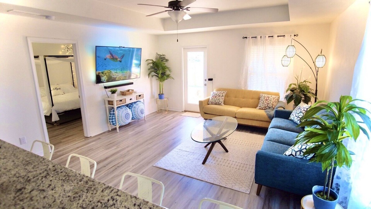 Gulf Breeze House | Peaceful 3-2 Home w/Pool, 4min to beach, RV P-king, BBQ, Firepit, Fast Internet
