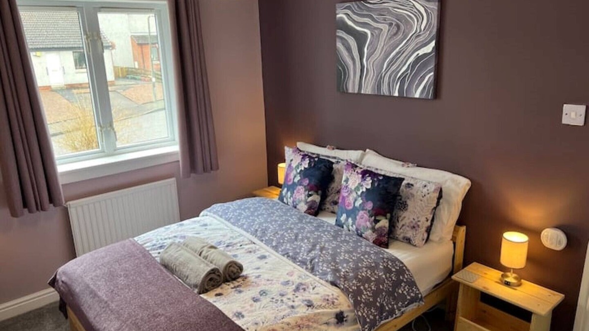 Thornhill House | Peaceful 3 Bedroom Family Home in the country