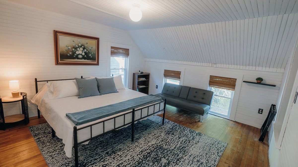 Belgrade Other | Peaceful 3-bedroom farmhouse cottage in the Belgrade Lakes Region