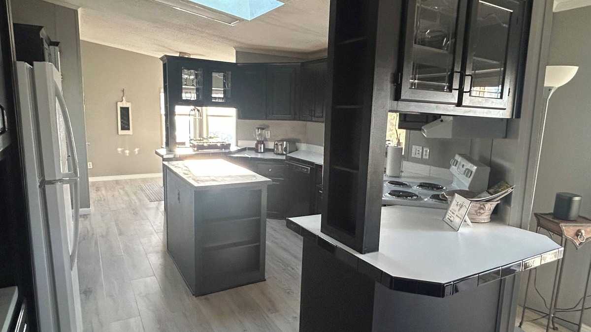 Eagle House | Peaceful 3 bedroom overlooking the town of Eagle!