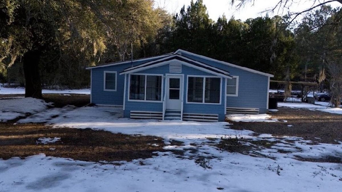 Huger House | Peaceful 3-Bedroom Retreat in Huger, SC – Gateway to the Lowcountry