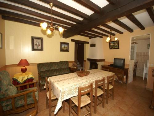 Faverolles House | Peaceful 3BR Home in Faverolles, cleaning included