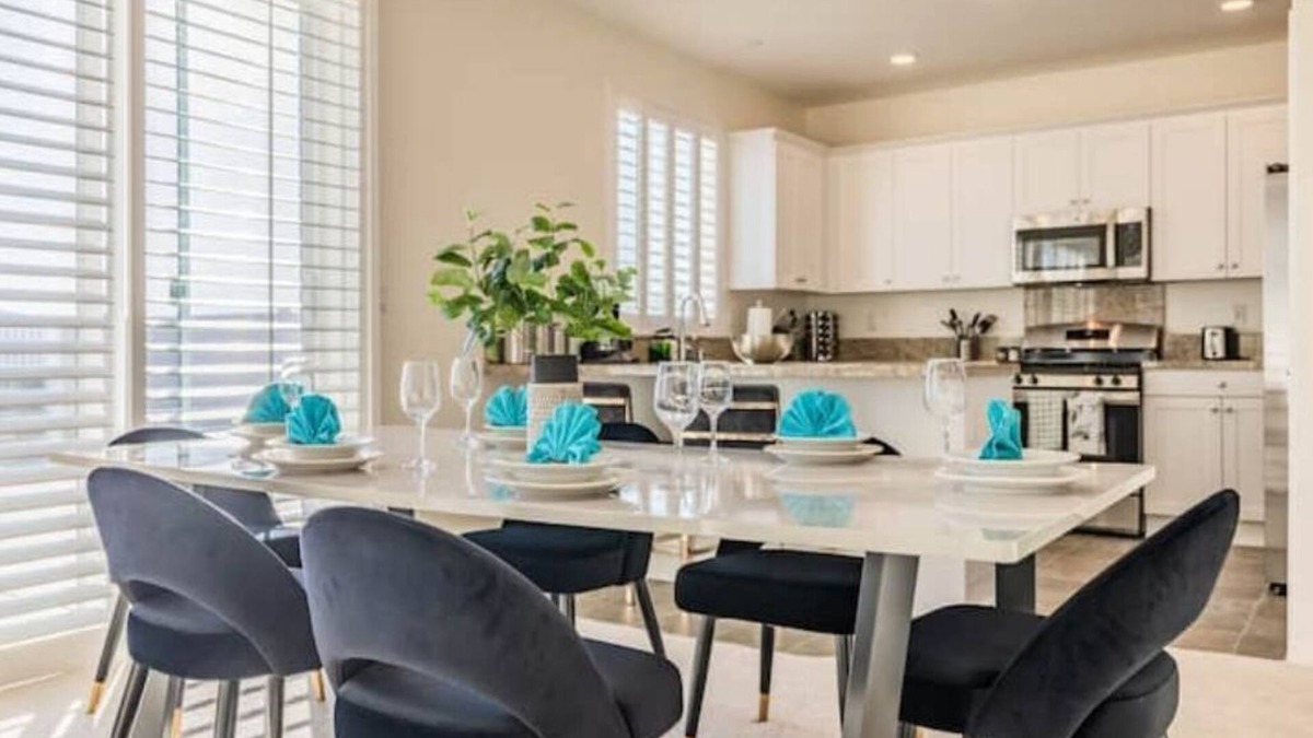 Jurupa Valley House | Peaceful 4BR Home With Mountain View