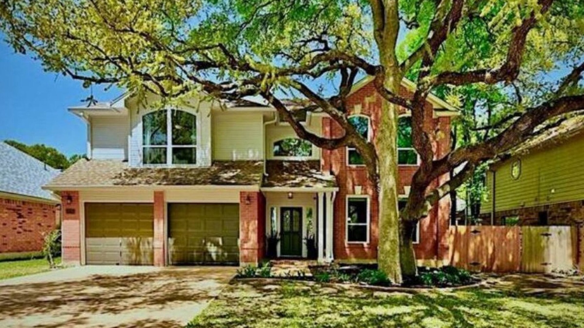 Austin House | Peaceful 4BR Home w/Office in South Austin