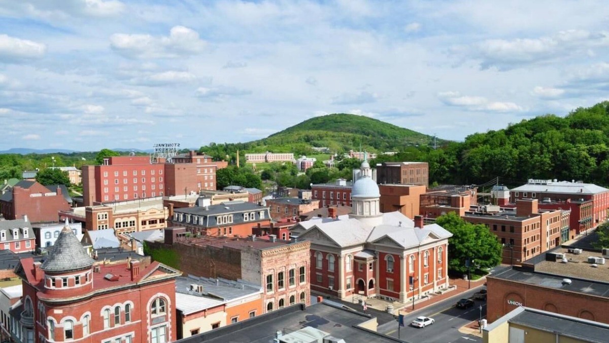 Staunton Hotel | Peaceful Accommodation w/Indoor Pool | 2 Units Near Downtown