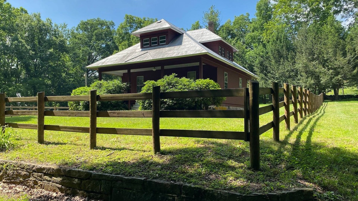 Greenville House | Peaceful, affordable cottage perfect for your next mountain getaway