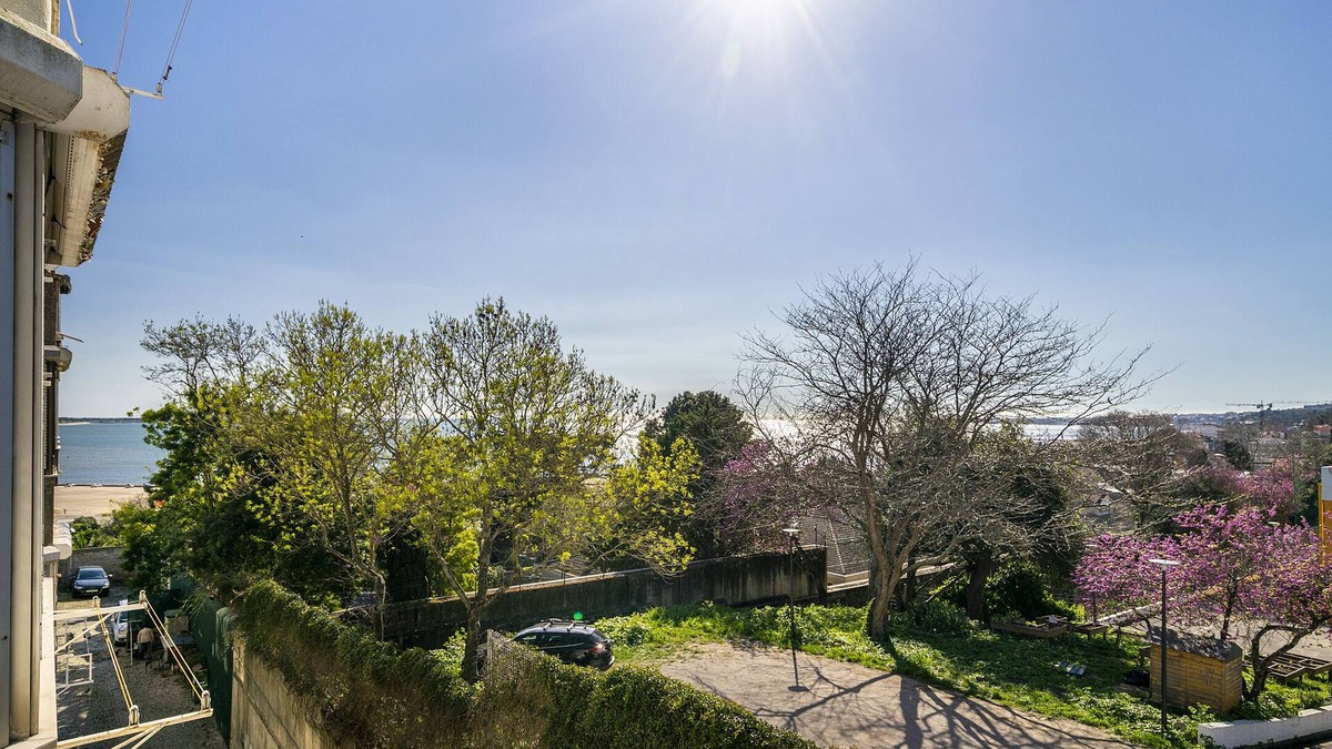 Alges House | Peaceful Algés Family Home