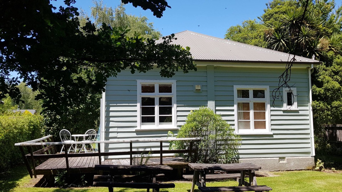 Hanmer Springs House | Peaceful and private bach just a few minutes walk to village centre and pools