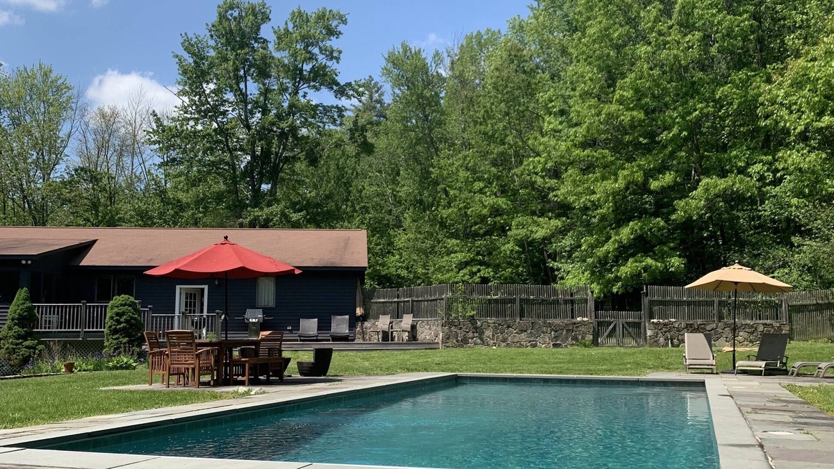 Sheffield House | Peaceful and Private Setting