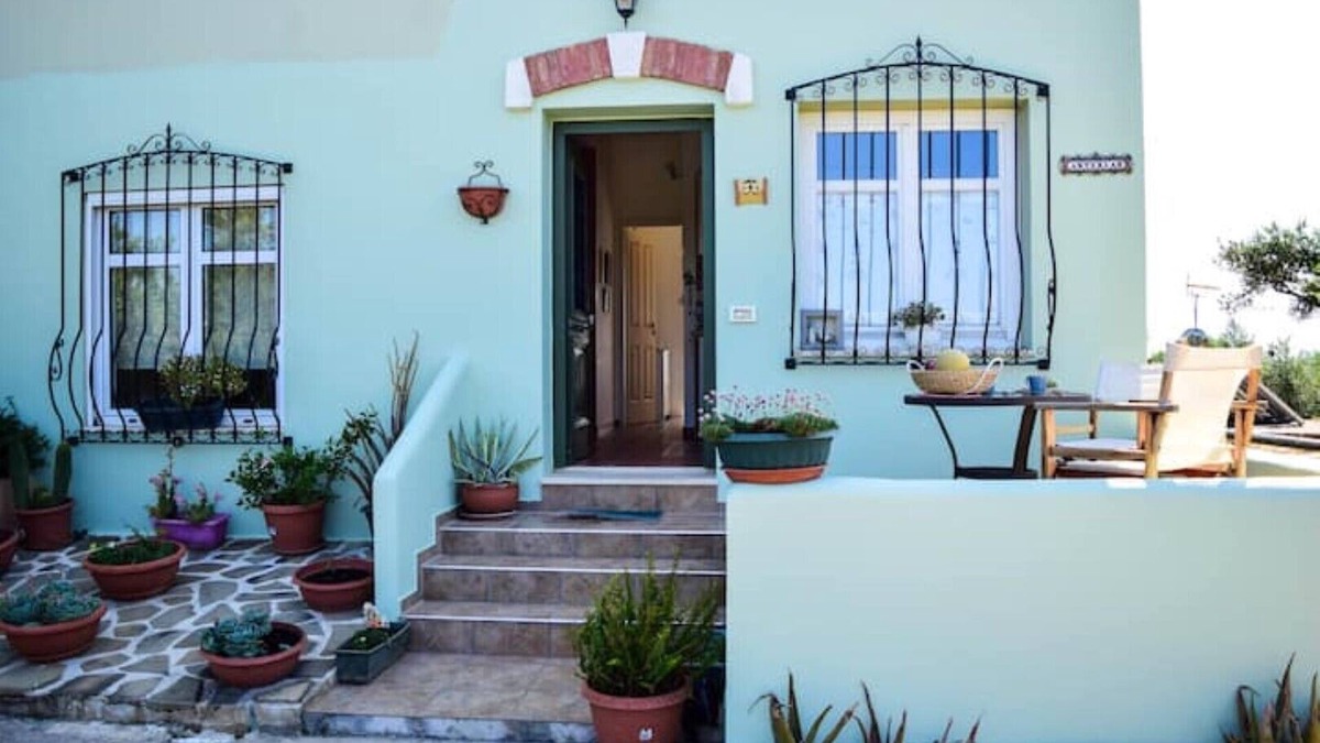 Polemarchi Apartment | Peaceful and spacious countryside apartment. MaGea Asterias