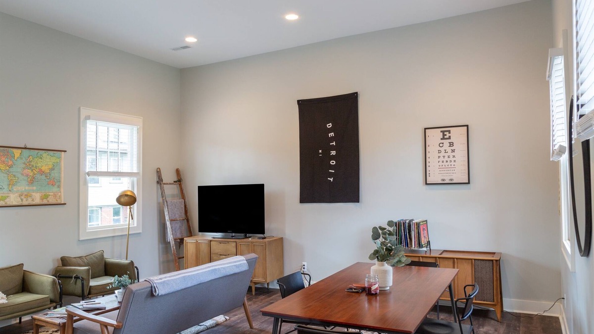 Detroit Apartment | Peaceful and Stylish Historic Apt!