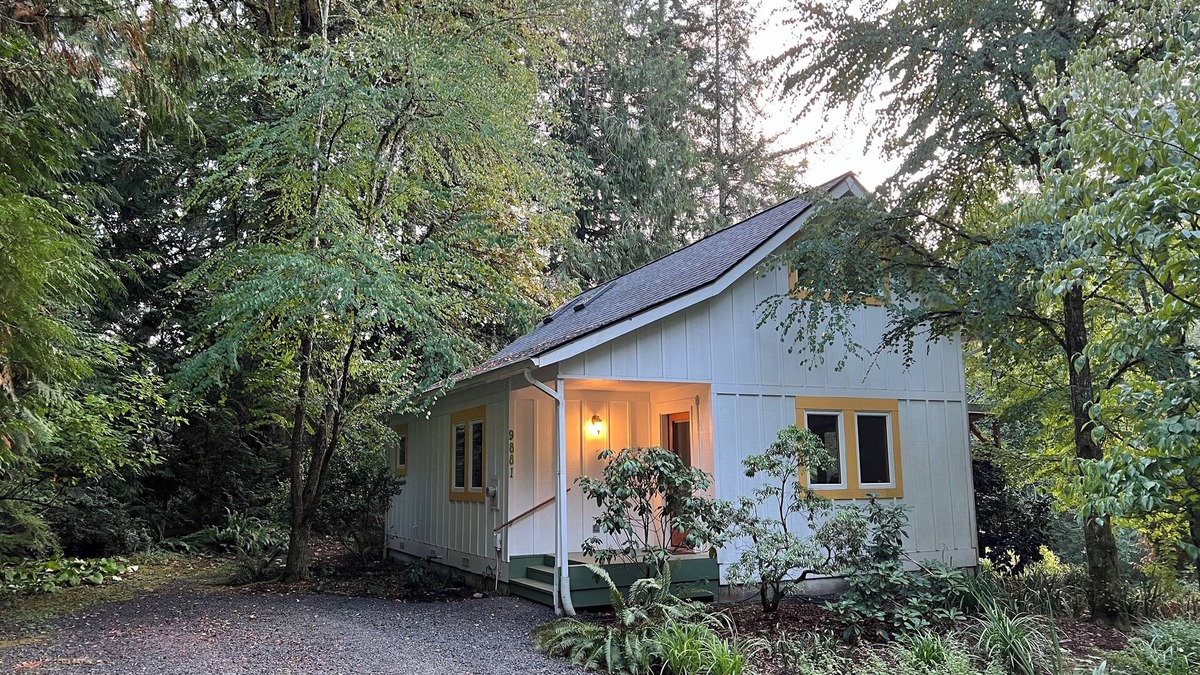 Bainbridge Island Cottage | Peaceful and private cottage on Bainbridge Island