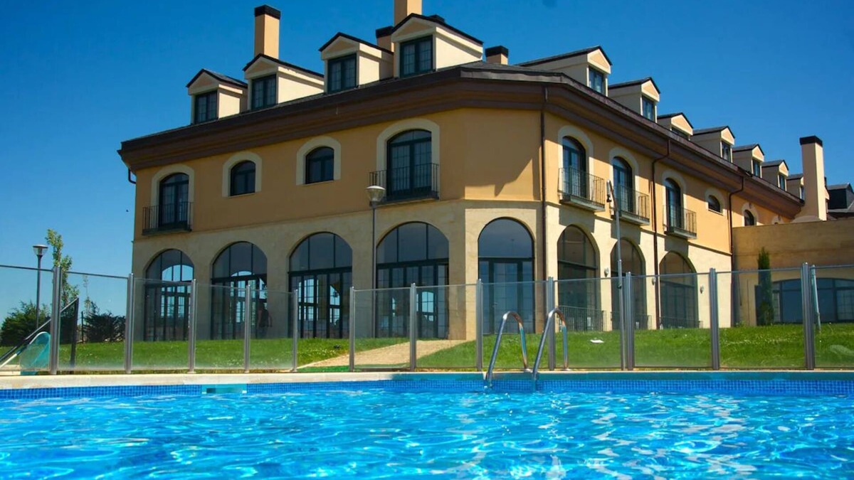 Cebreros Hotel | Peaceful Ávila Stay – Sophisticated Country Charm with On-Site Dining