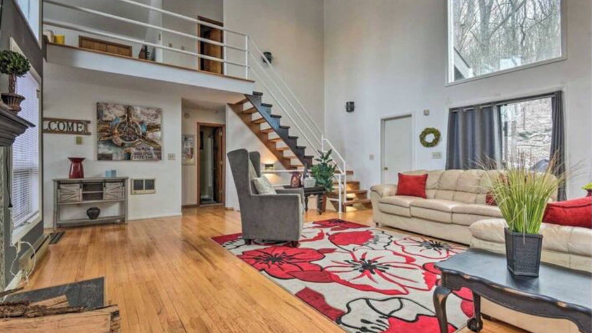 Bushkill House | Peaceful & Beautiful Home away from Home