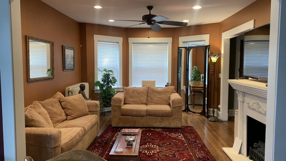 Oak Park Apartment | Peaceful Beauty in Historic District - Walkable - Winter Month Stay Special