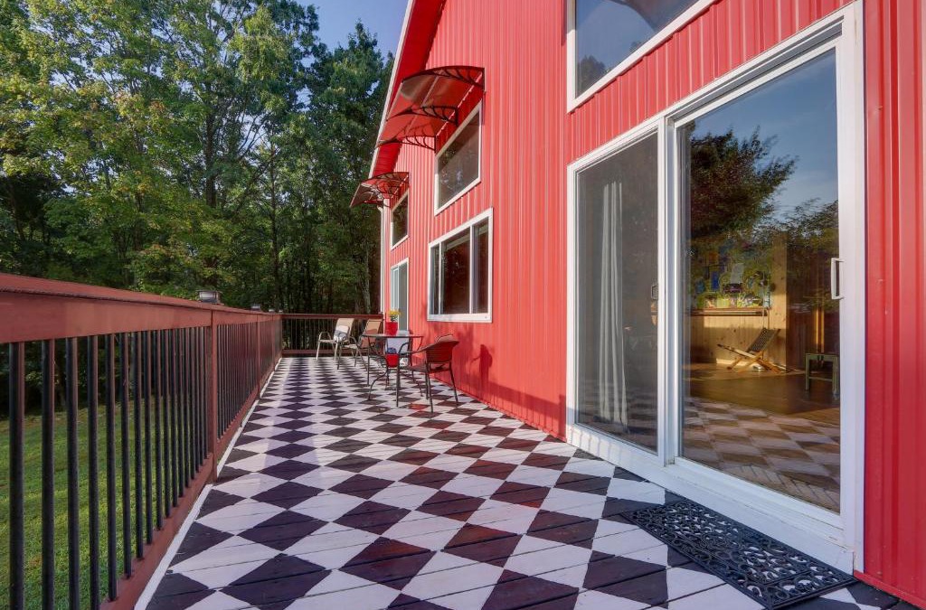Ridgeway House | Peaceful Berkeley Springs Home Escape to Nature!