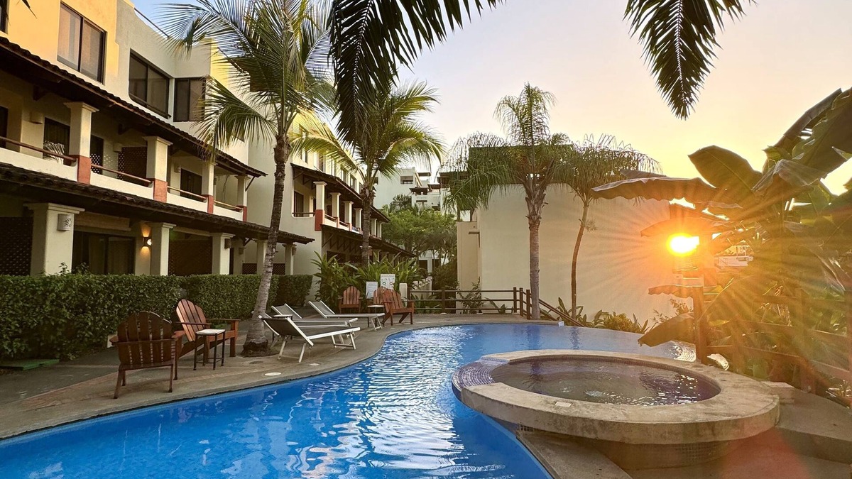 Coco Sunset Hills Condo | Peaceful Bliss Condo inside a 6 pool Complex
