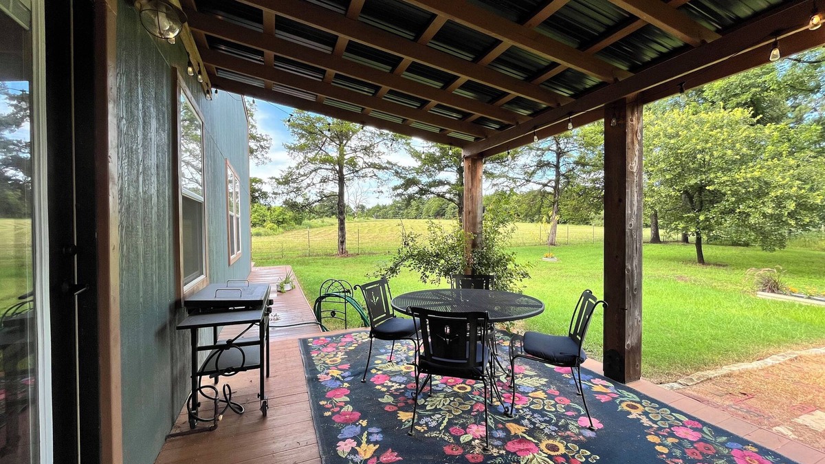 Stillwater Cottage | Peaceful Boho Retreat Nestled in the Woods – 5 Mins from Downtown