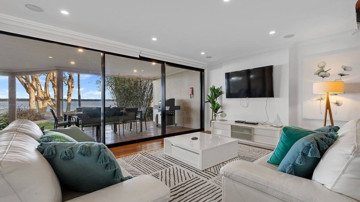 Central Coast House | Peaceful Budgewoi Family Getaway