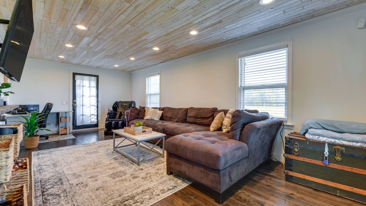 Clarence Cottage | Peaceful Buffalo Home With Fire Pit!
