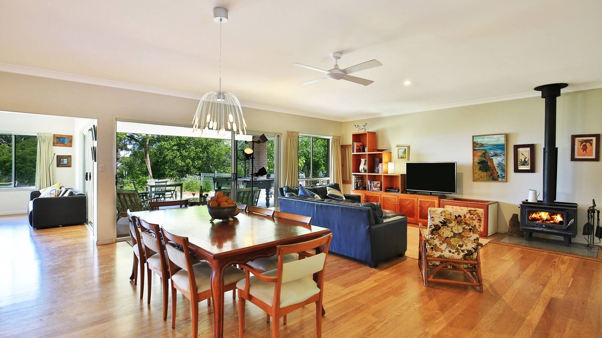 Coledale House | Peaceful Bush Setting minutes from beach.