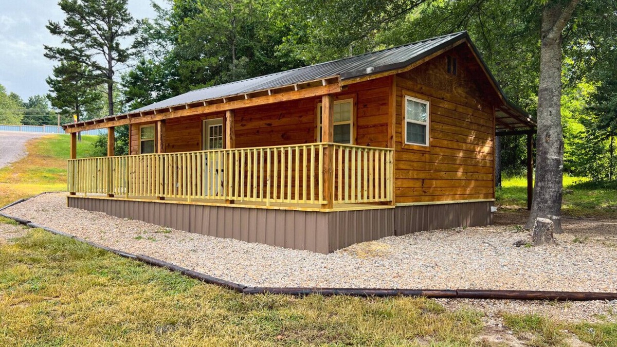 Daisy Cabin | Peaceful cabin <1 mile from Daisy State Park + Private Access to Bear Creek Trail