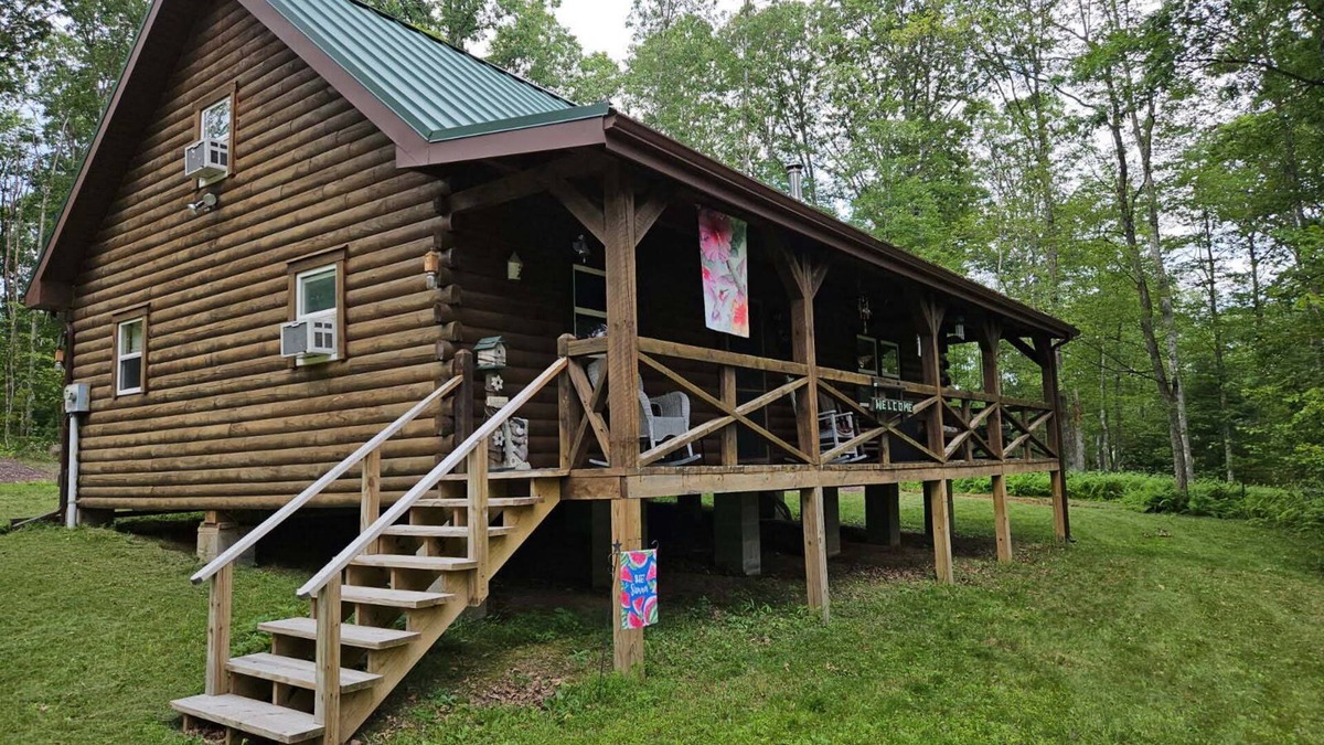 Farrandsville Cabin | Peaceful cabin in tranquil, private woodland