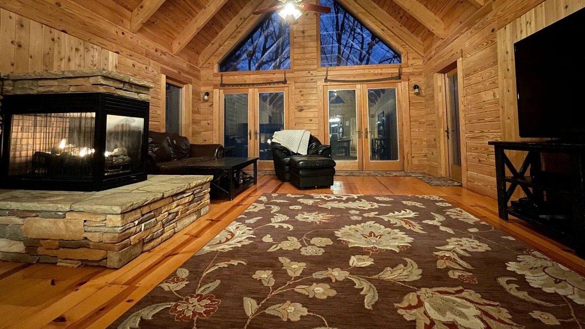 Sunset Cabin | Peaceful Cabin near Table Rock and Caesars Head State Parks