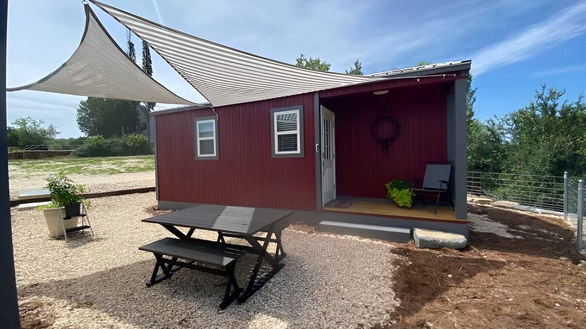 San Saba Cabin | Peaceful Cabin on the Colorado River. Very close to Colorado Bend State Park