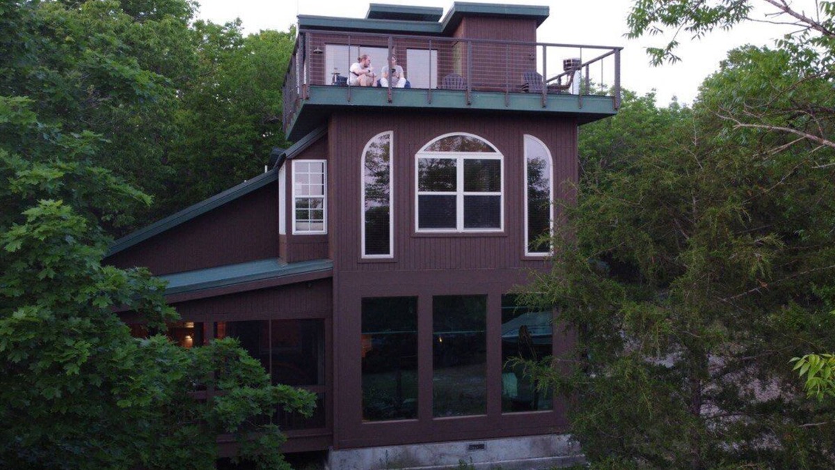 Eagle Rock Cabin | Peaceful cabin with lake view from all 3 floors