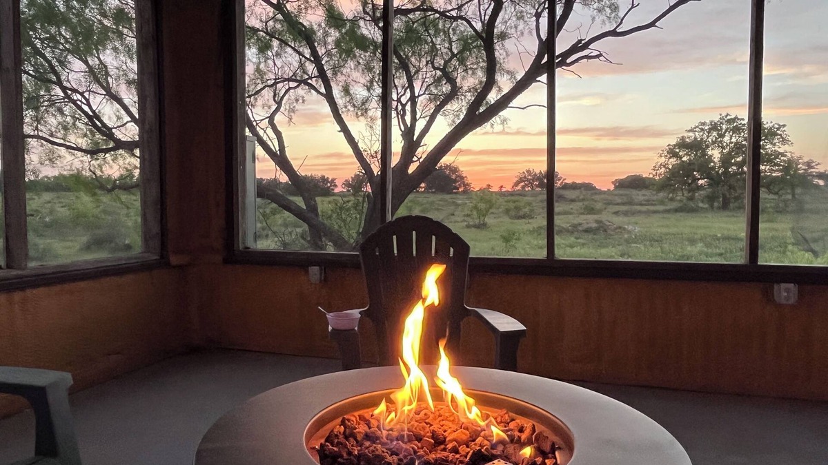 Art Cabin | Peaceful Cabin With Views on 40 Acres - Serenity Ranch!