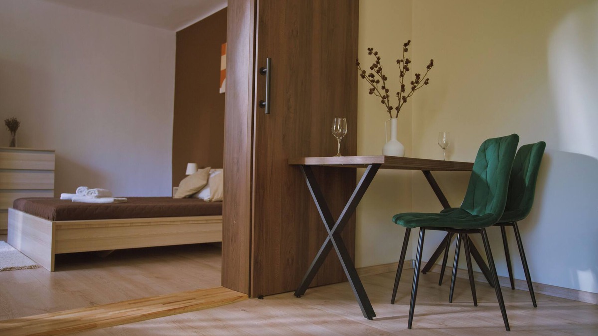 Old Town Apartment | Peaceful Central Nook