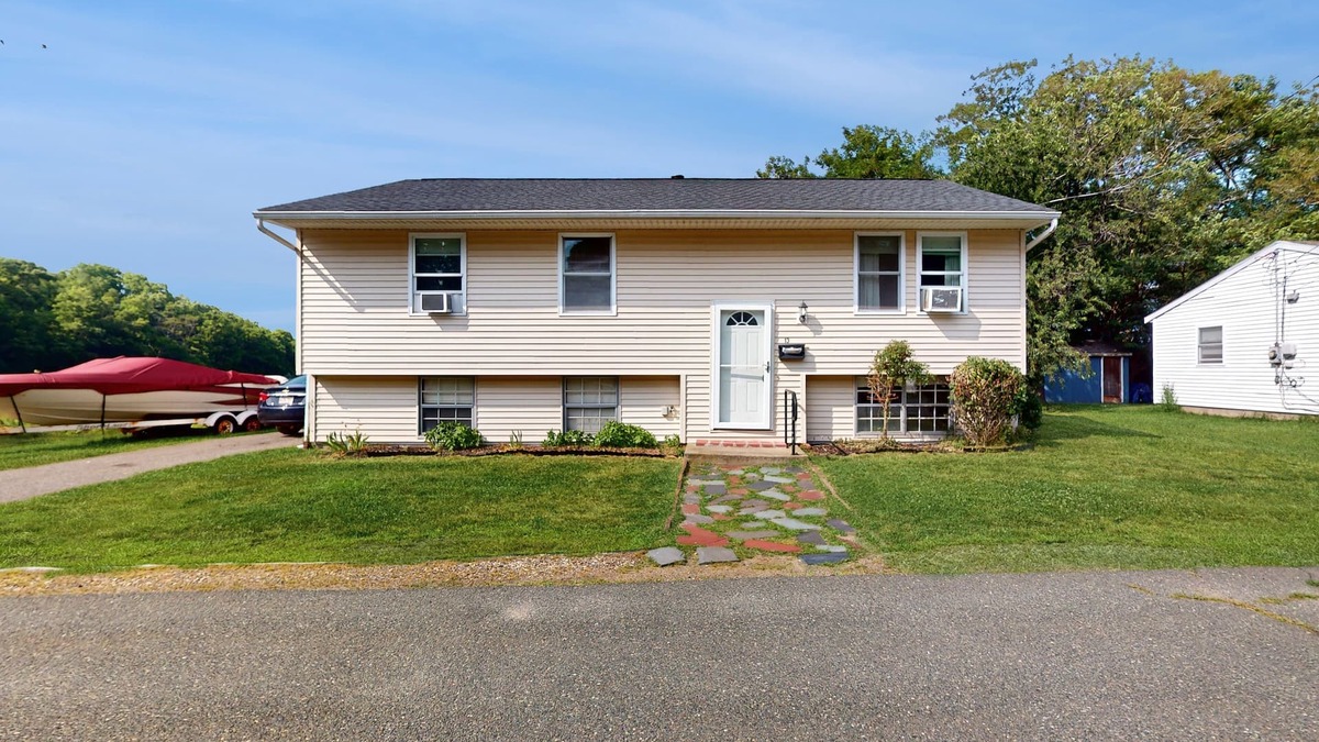 Gloucester House | Peaceful centrally located home: w/yard & walking distance to town