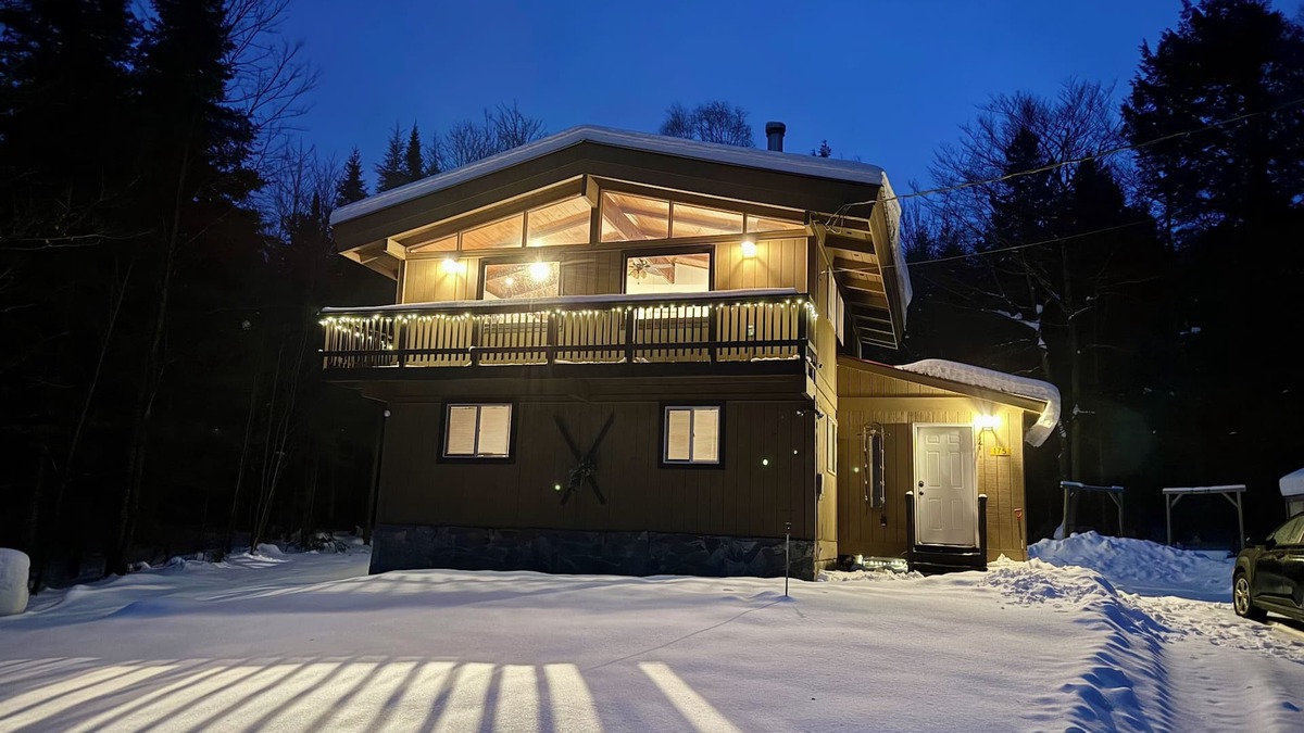 Windham Ski Chalet | Peaceful chalet near Bromley, Magic, Okemo, Mount Snow, and Stratton