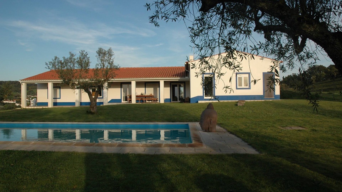 Santiago do Escoural House | Peaceful Country Holiday Home with Swimming Pool In a Wine Region