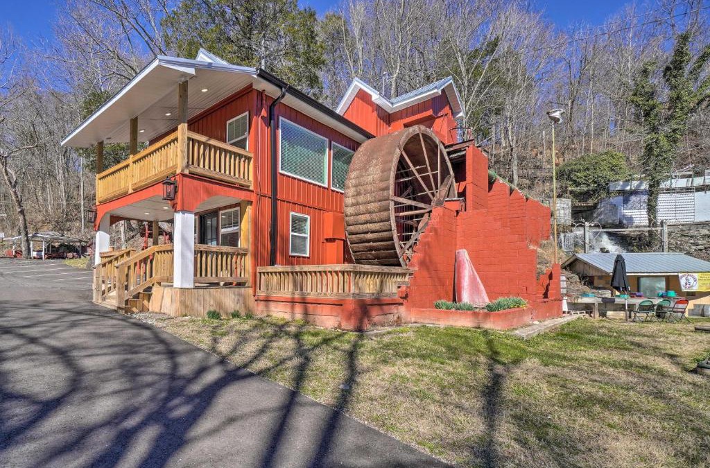Cookeville House | Peaceful Cookeville Cabin on 52 Acres!