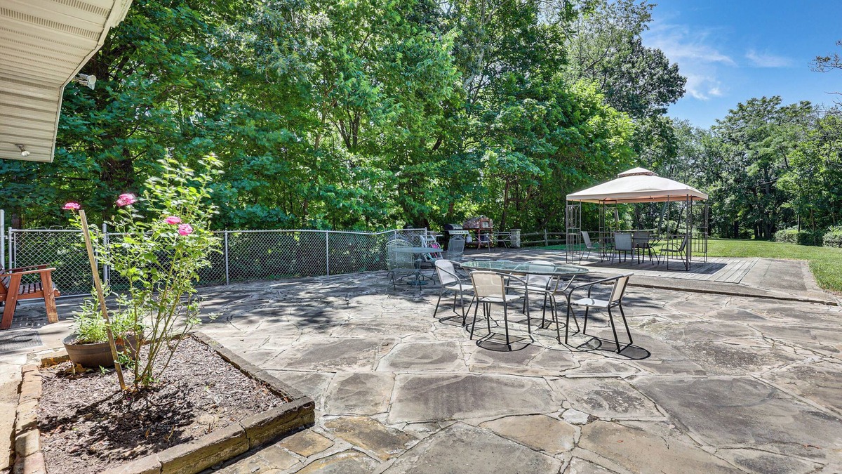 Coshocton House | Peaceful Coshocton Home w/Grills & Spacious Yard