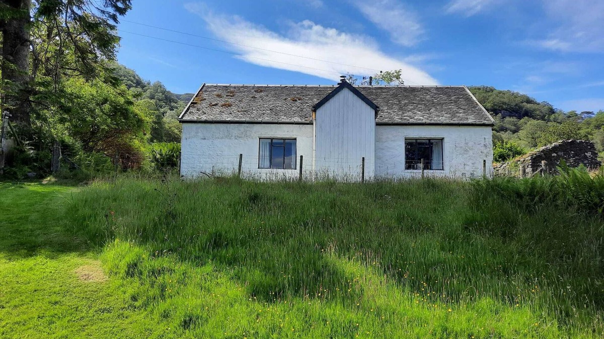 Tighnabruaich Cottage | Peaceful cottage in stunning rural Argyll