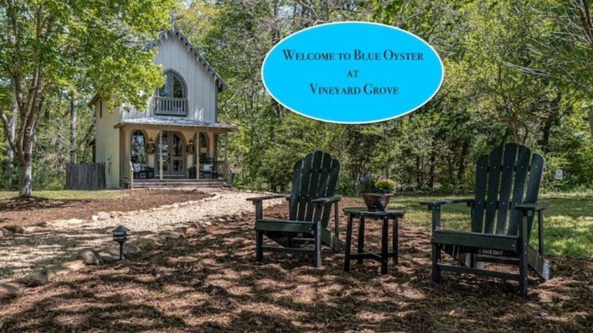Irvington House | Peaceful cottage in the quaint Town of Irvington!