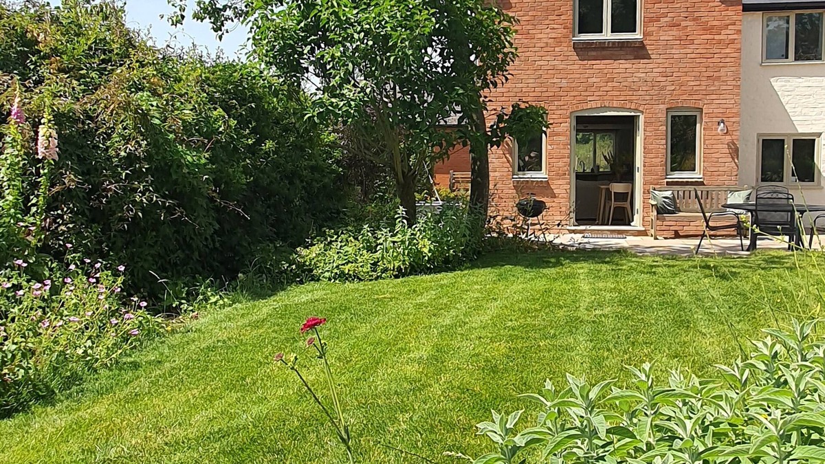 Leominster Cottage | Peaceful cottage nr Ludlow & Leominster, newly renovated, large garden & orchard